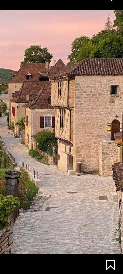 Gite Du Tourneur Studio Au Coeur De Saint Cirq Bagian luar foto